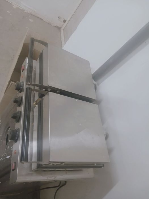 Вафельница почти новый