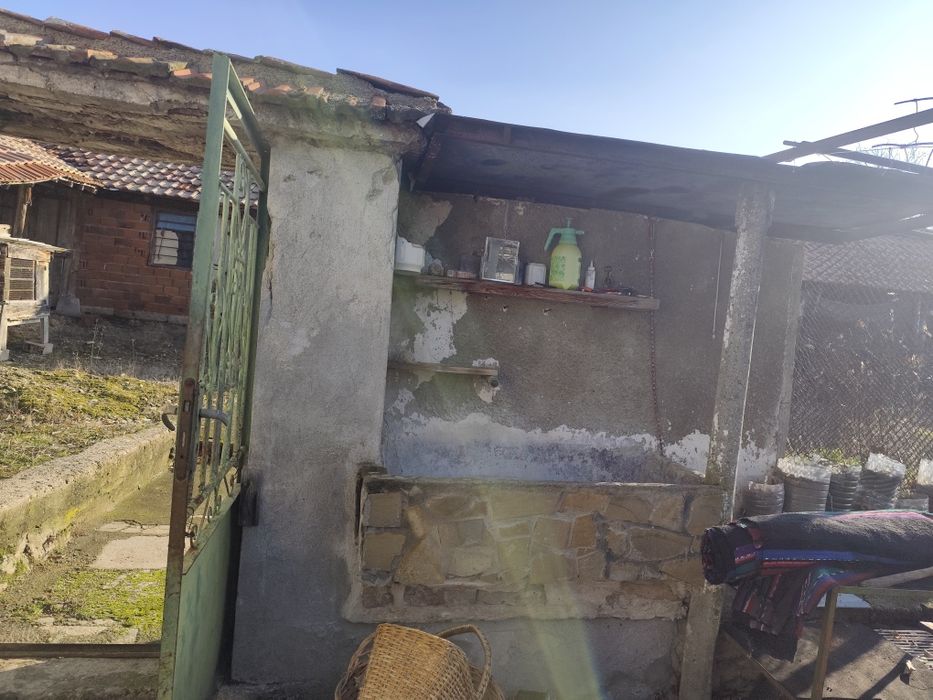 Продавам къща в общ Братя Даскалови