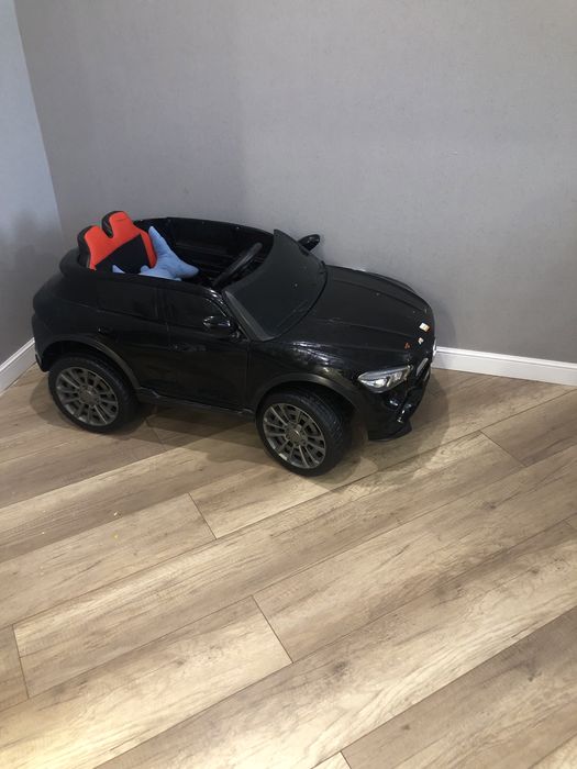 Продам детскую машинку