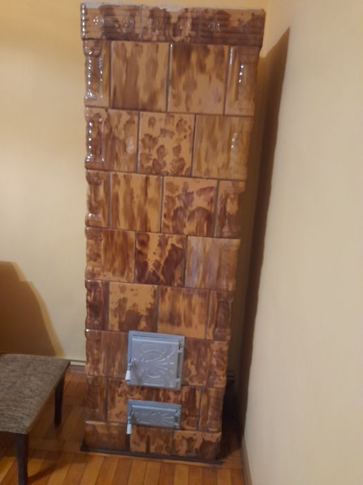 Vând 3 usi din lemn și o teracotă