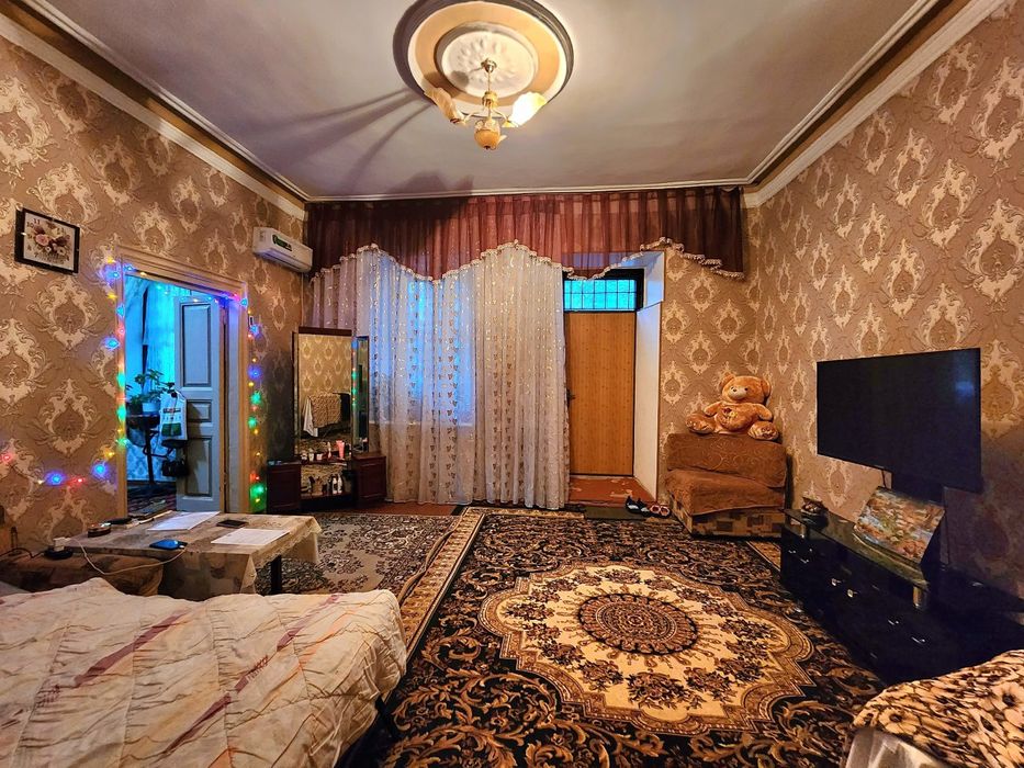 Продается дом центр возле Университета