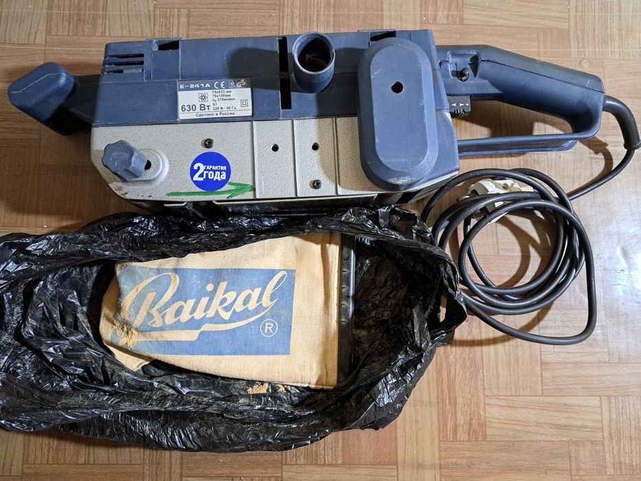 Электрошлифмашина ленточная