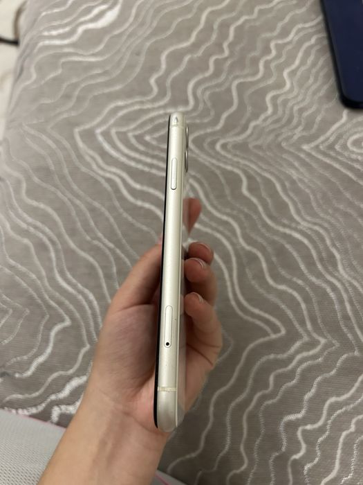 Продам iphone 11