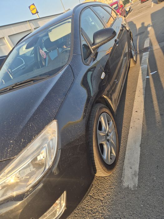 Opel Astra J 1.7cdti  diesel 2012