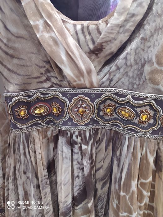 Красивое женское платье