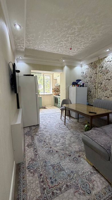 Срочно продается квартира 4х комнатная 92 кв на Юнусабад 9 кв.
