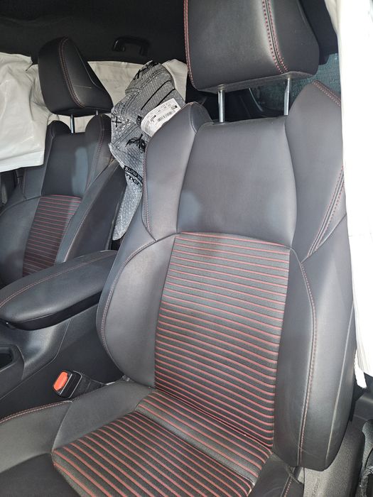 Седалки/салон за Toyota Rav4 2023г
