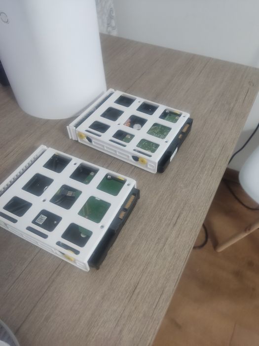 Домашний NAS server Aoostar R1, 8 Tb. Intel N100