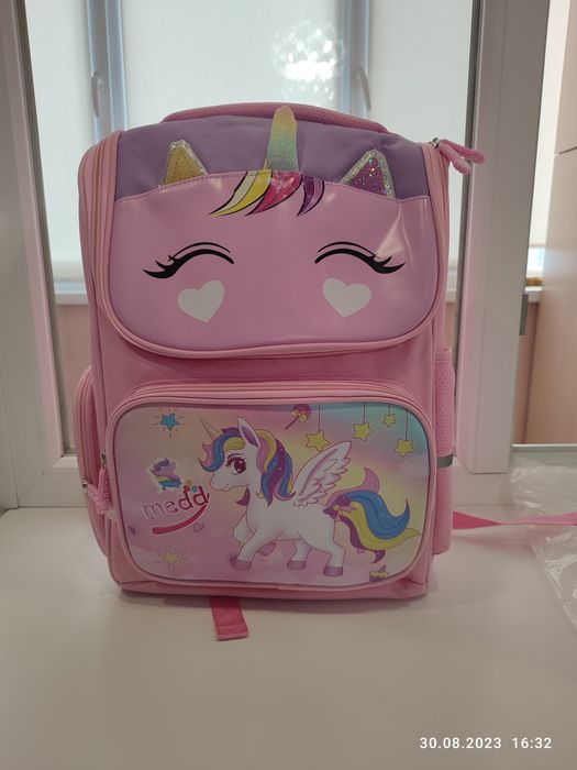 Новый рюкзак для школы