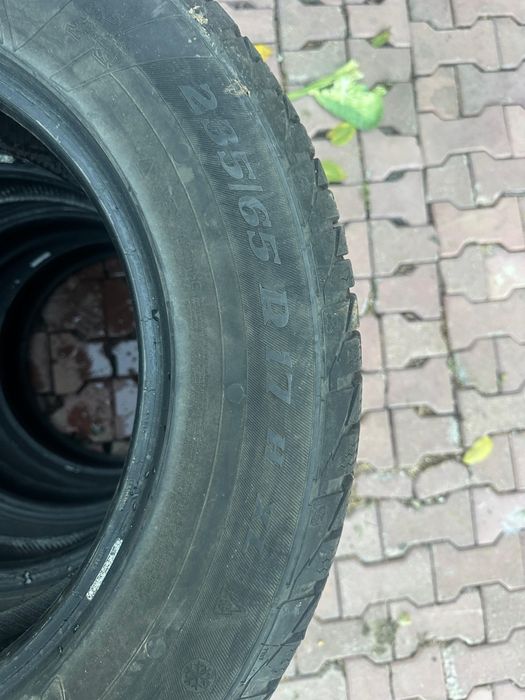 Set anvelope iarna 235/65r17