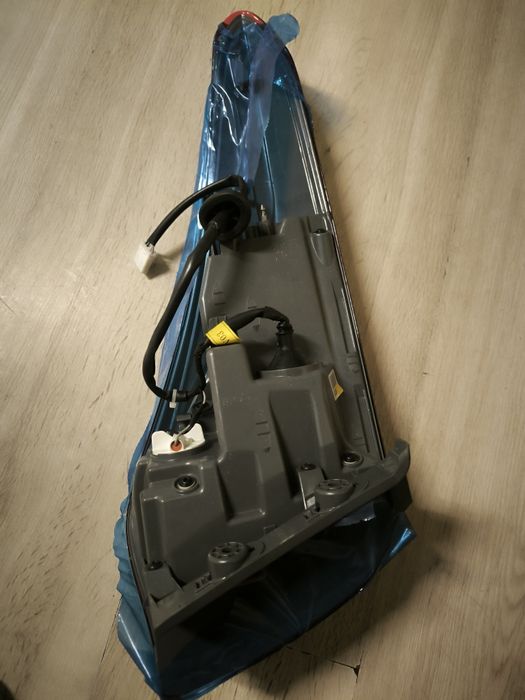 Hyundai i40 Lampă spate în caroserie 92402-3Z3