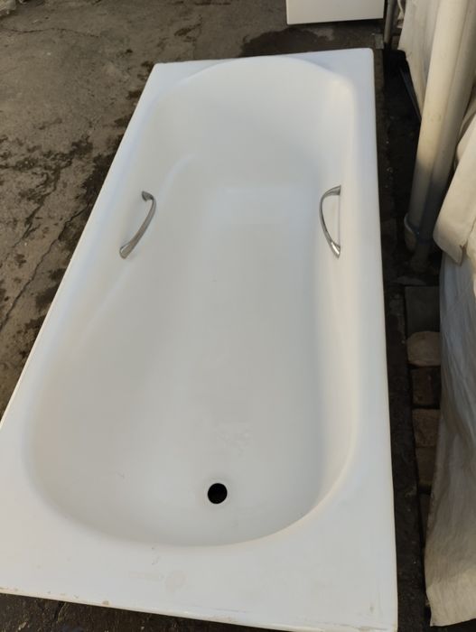 Chugun vanna firma debora