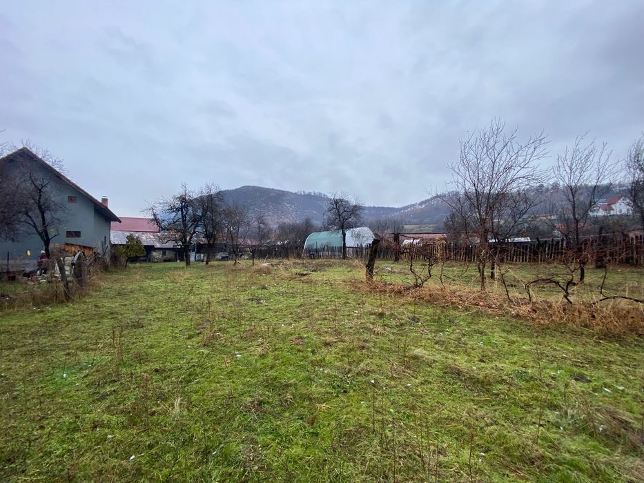 Teren de vânzare