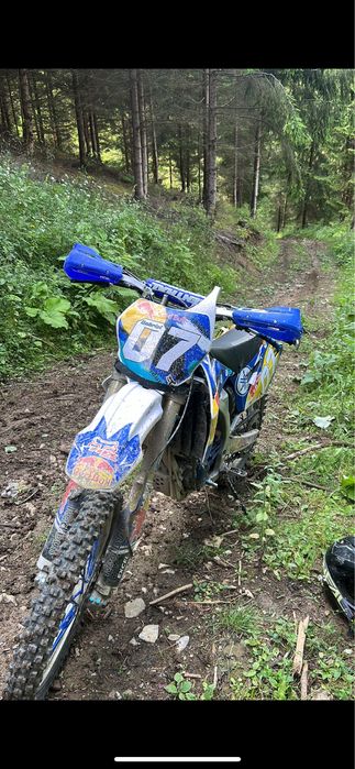 Vand Yamaha yz250f foarte ingrijita
