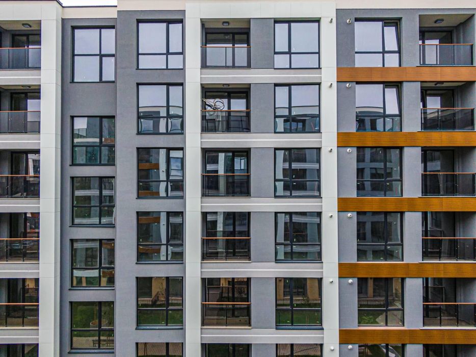 Продава се Тристаен апартамент в София, Борово - 95 кв.м за 2527 €/кв.м - Снимка #1