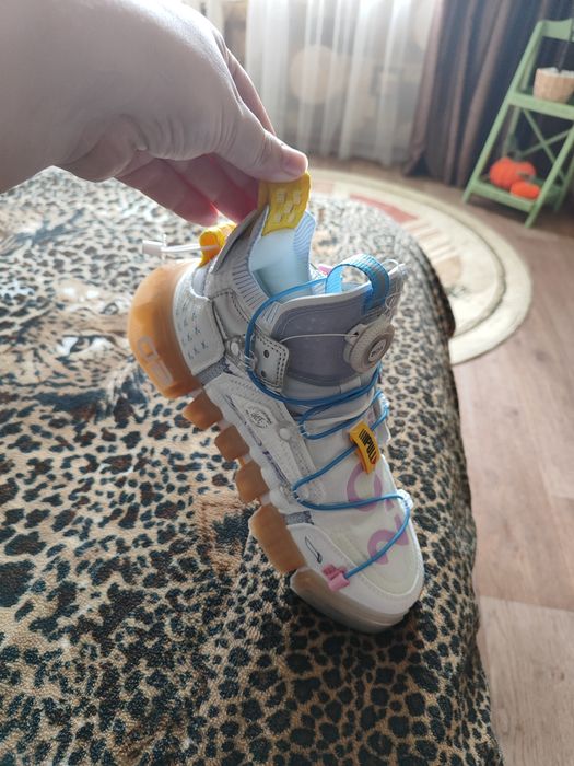 Новые Кросовки женские