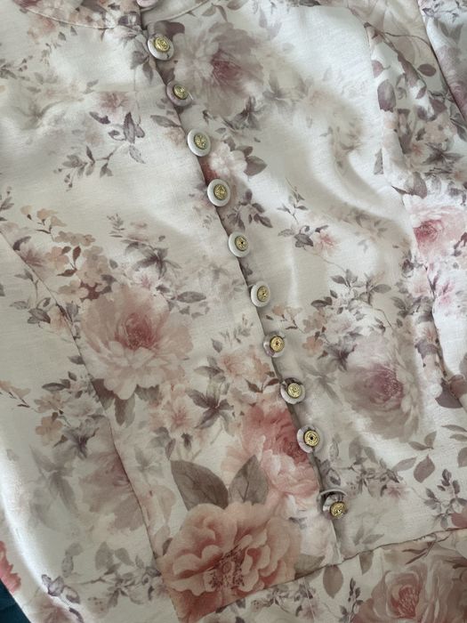 Продается красивое новое платье