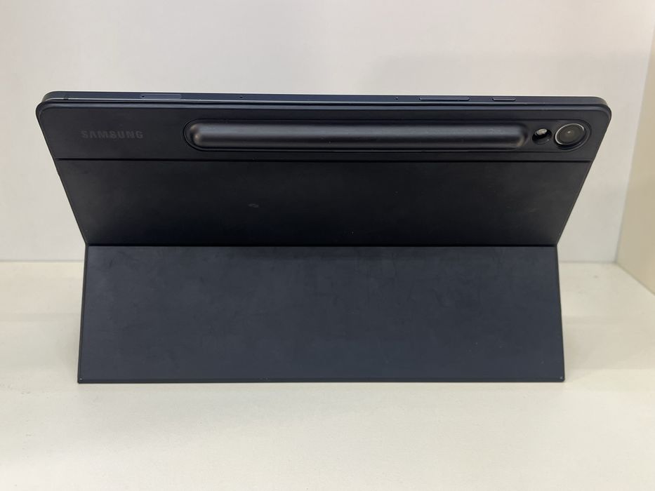 Samsung Tab S9 5G + Keyboard pad + Pen