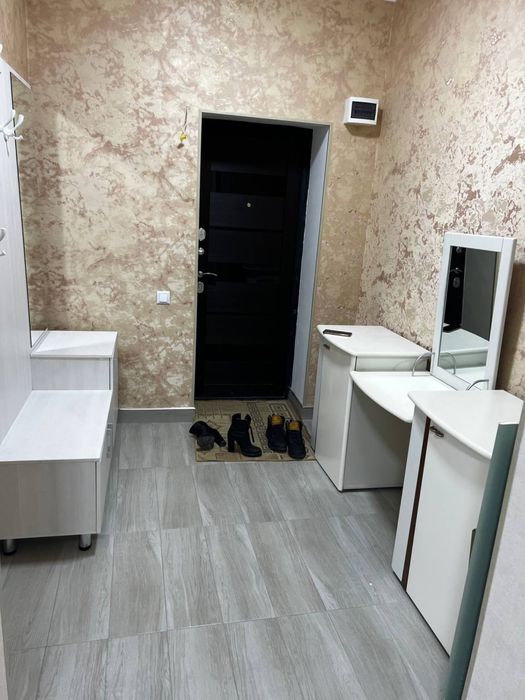 2/2/4 Кирпич Буюк Ипак Йули 56м2 Максим Горький метро бий