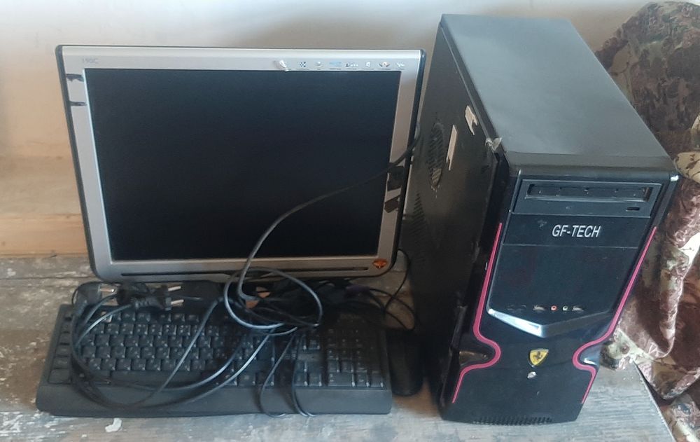 Filips компьютер  сотилади