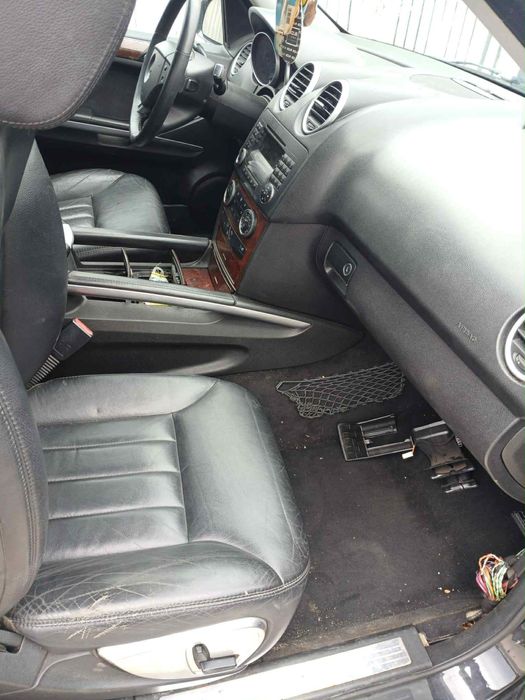 Dezmembrez mercedes ml280 3.0 v6
