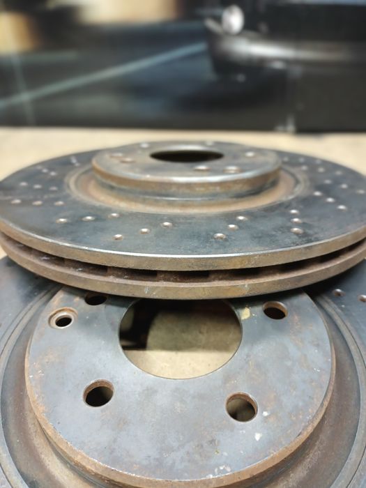 Discuri frana ventilate mercedes w203 w209 clk c class