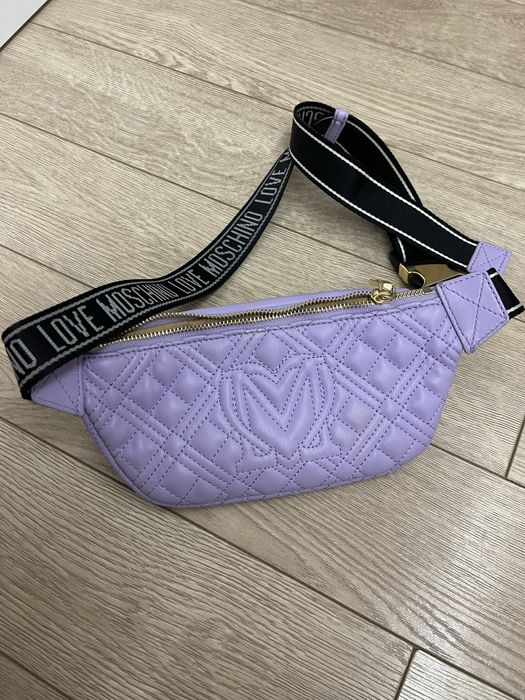 Чанта за кръст LOVE MOSCHINO