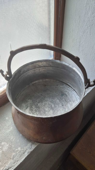 Голямо котле (менче)