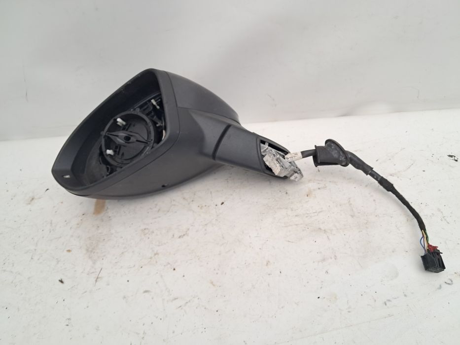 Огледало Vw Golf 8