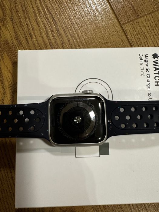 Apple Iwatch 4 40mm Grey BH 97%