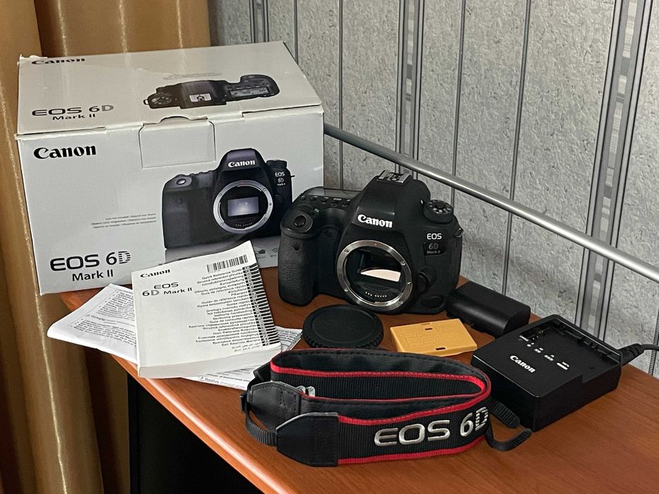 Фотоаппарат Canon EOS 6D Mark II Body