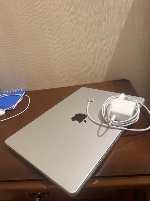 Macbook 14 на чипе apple M1 PRO