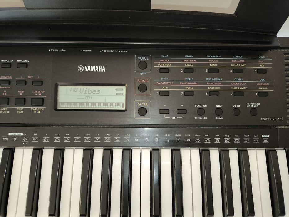 Синтезатор Yamaha PSR - E273