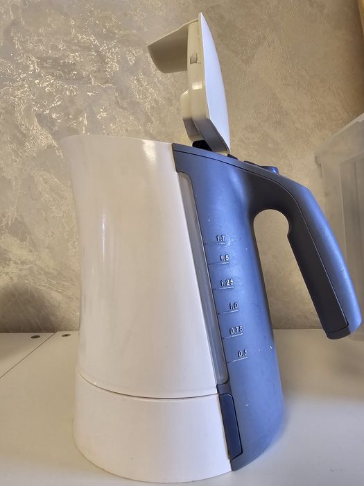 Продам чайник Braun