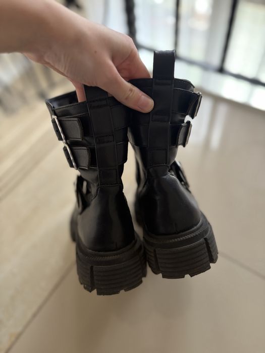 Cizme negre pana la glezna