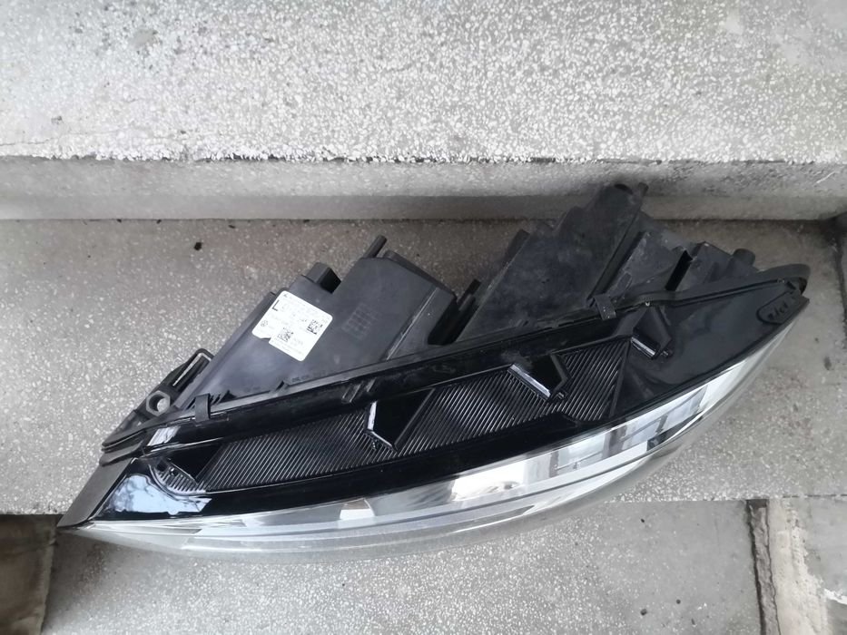 Фар Touran FULL LED ляв/Фар Туаран LED /Фар VW Touran Оригинален