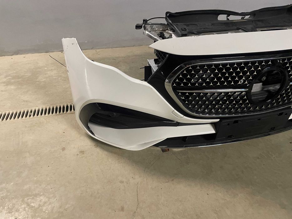 предна броня и преден панел за MERCEDES E W214 AMG