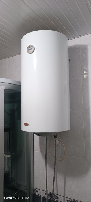 Продам Аристон 80л