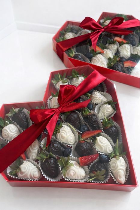 Клубника в шоколаде Актобе