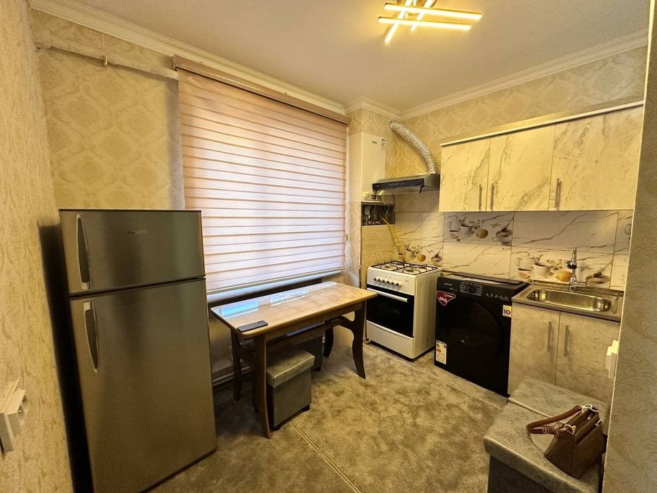 Srochniga pavarot hududidan zolotoy etajdan arzon kvartiramiz sotuvda