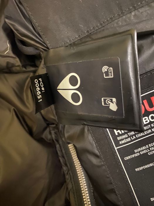 Moose Knuckles яке