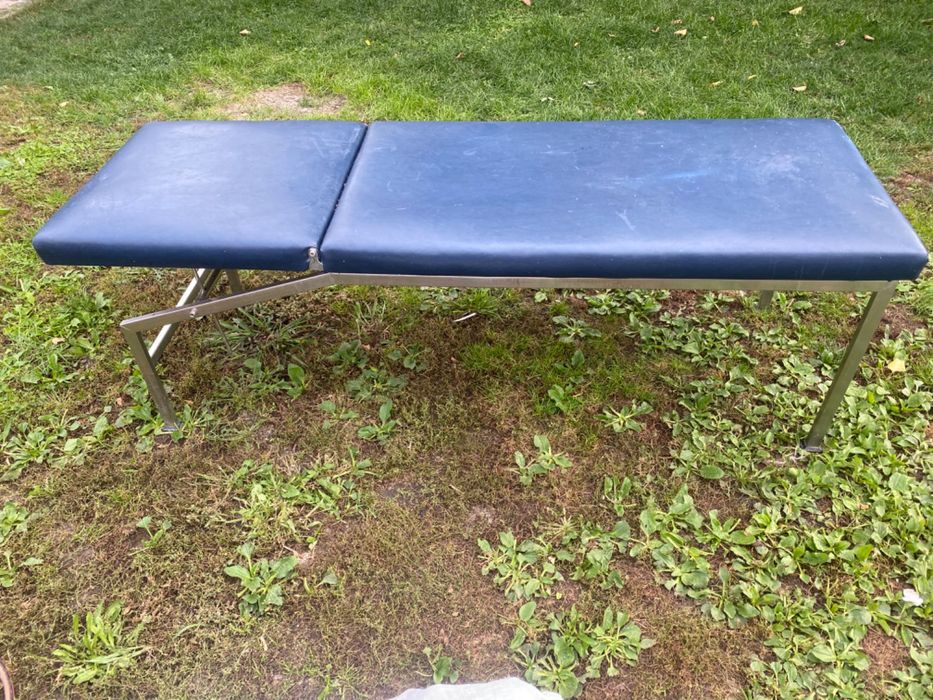 Vând pat pentru masaj