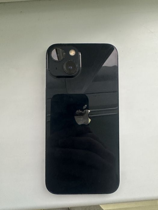 Продам айфон 13 с коробкой