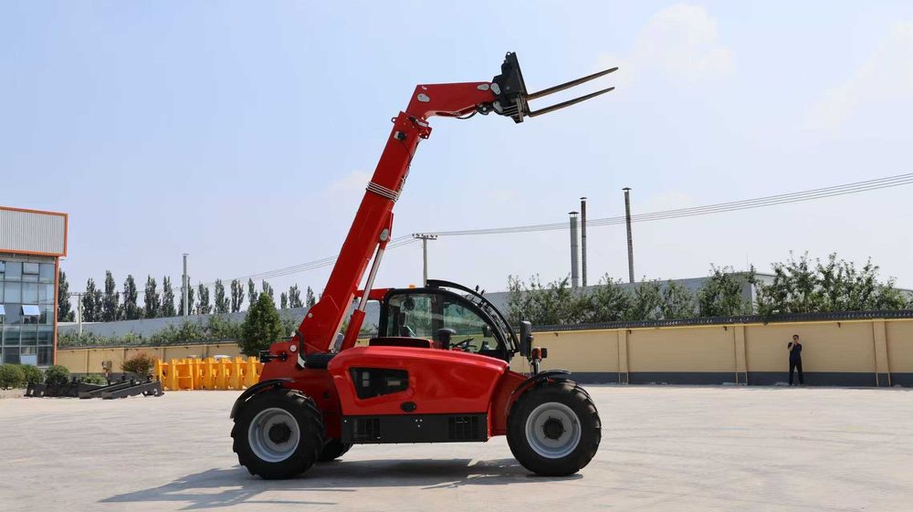 Телескопический погрузчик