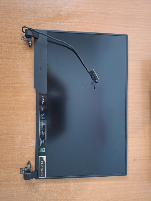 Vand ram 8 gb 3200 mhz si ssd 512 gb