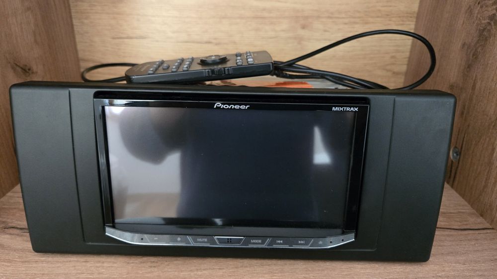 Pioneer avh 8700bt Clarion Vz402e cd player single din usb dvd