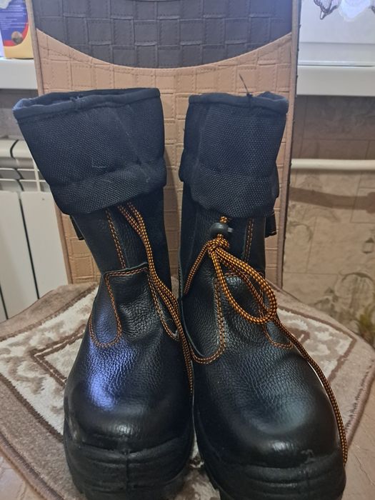 Продам сапоги мужские