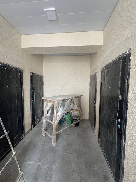 Сергили метрони 4чи бекатига 100метр 2х 3этаж 57ква 48900д