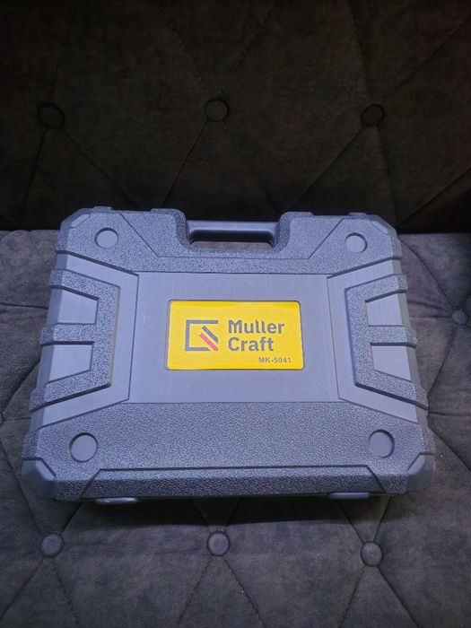 Набор инструментов с шуруповертом