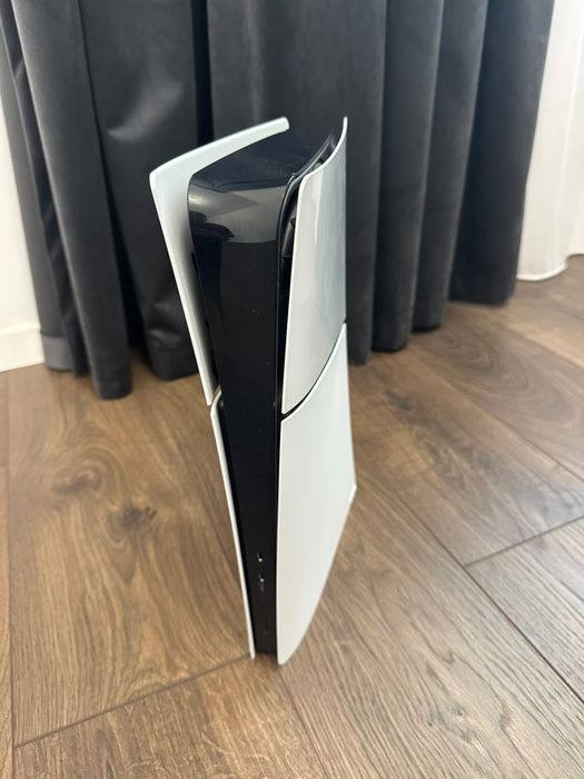 PlayStation 5 Slim 1TB Garantie 2 ani + Controller